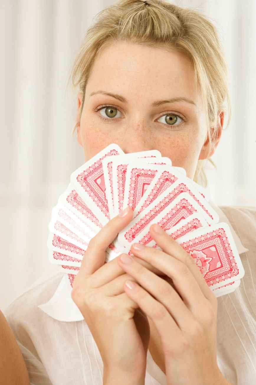 https://queenspins-casinos.com